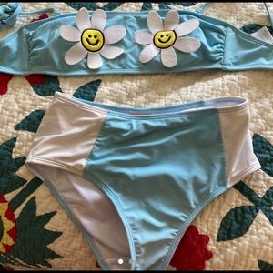 🦋 Lazy Oaf Daisies Swimsuit Set 🦋